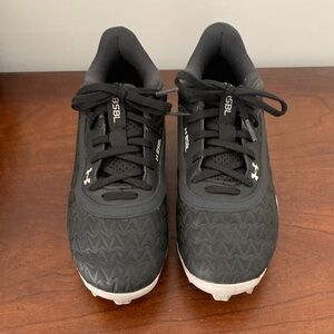 Under Armour UA Leadoff Low RIM JR 3.30 baseball cleats.